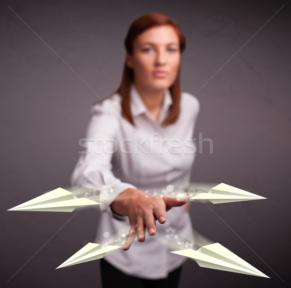Frumos doamnă origami tineri Imagine de stoc © ra2studio
