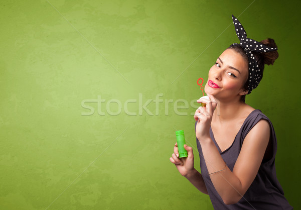 Mooie vrouw zeepbel exemplaar ruimte groene vrouw Stockfoto © ra2studio