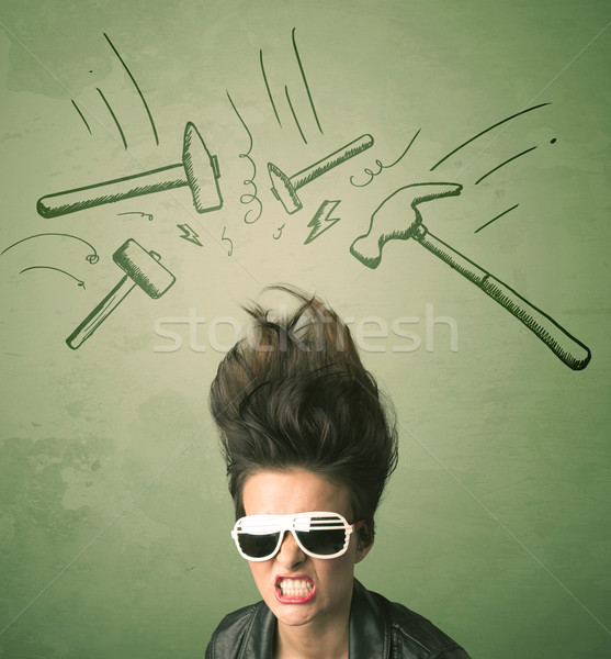 Zmęczony kobieta fryzura głowy młotek symbolika Zdjęcia stock © ra2studio
