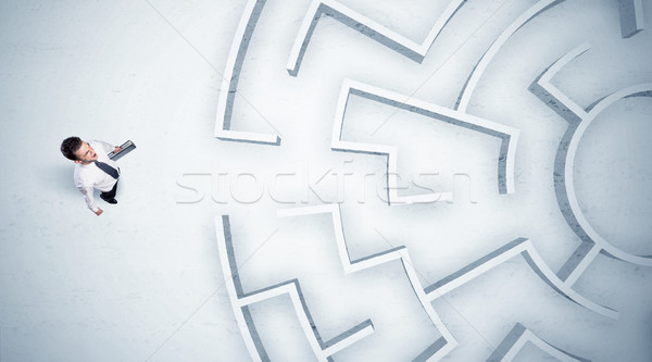 üzletember néz körkörös labirintus sehol stresszes Stock fotó © ra2studio