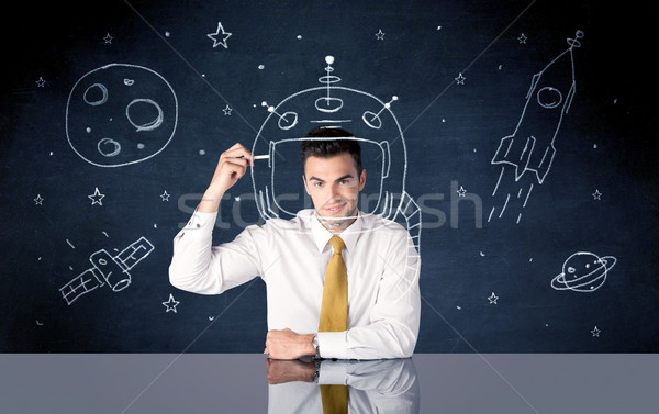 Vânzări persoană desen cască spaţiu rachetă Imagine de stoc © ra2studio