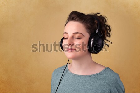 Auriculares escuchar música espacio de la copia bastante Foto stock © ra2studio