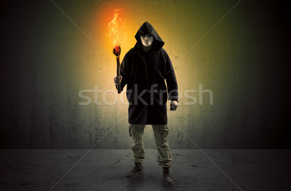 Człowiek spaceru palenie brzydkie scary Zdjęcia stock © ra2studio