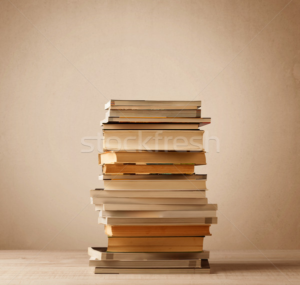 書籍 復古 老 學校 背景 商業照片 © ra2studio