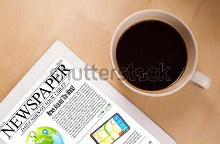 [[stock_photo]]: Nouvelles · écran · tasse · café · bureau