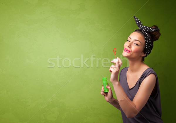 Mooie vrouw zeepbel exemplaar ruimte groene vrouw Stockfoto © ra2studio