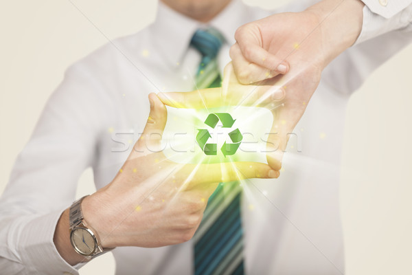 Foto stock: Mãos · forma · reciclagem · assinar · verde · centro
