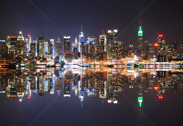 Foto stock: New · York · City · linha · do · horizonte · noite · reflexão · negócio · pôr · do · sol