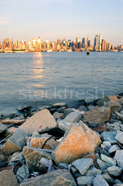 Nueva York Manhattan río costa horizonte puesta de sol Foto stock © rabbit75_sto