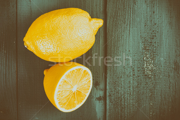 свежие желтый лимоны деревянный стол продовольствие древесины Сток-фото © radub85