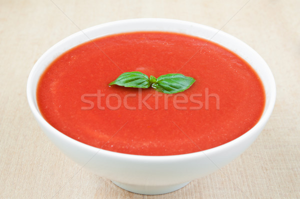 Tomatensuppe frischen Basilikum Schüssel Essen Blatt Stock foto © rafalstachura