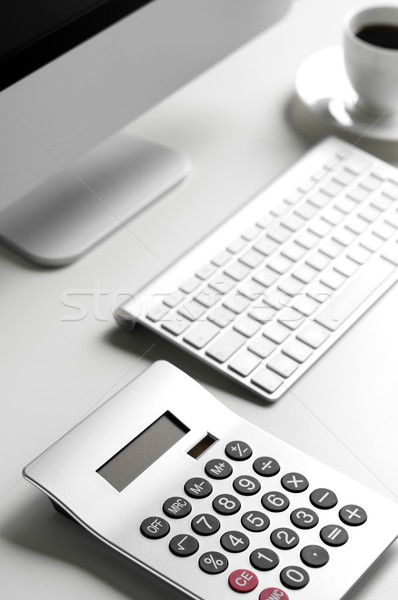 Stock fotó: Irodai · asztal · fehér · asztal · számítógép · számológép · kávé