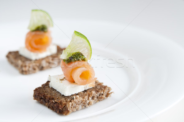 Zalm voorgerechten bruin brood kalk Stockfoto © rafalstachura