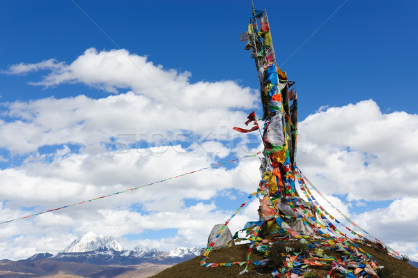 Modlitwy flagi Błękitne niebo krajobraz asian biały Zdjęcia stock © raywoo