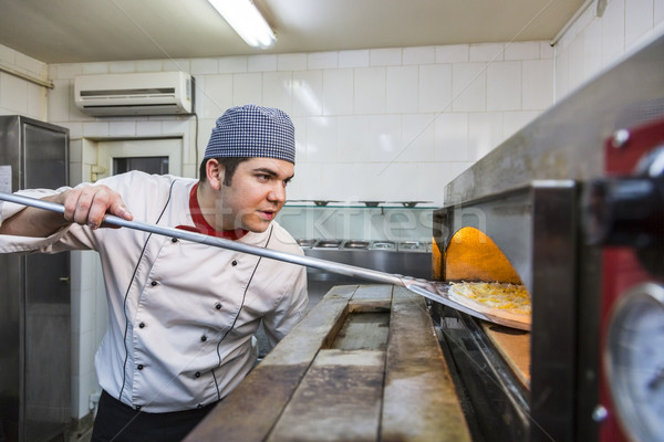 Pizza Küchenchef Einführung heißen Ofen Stock foto © RazvanPhotography