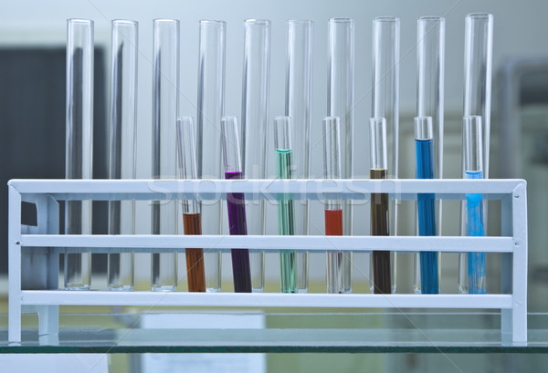Test rack coloré solutions école [[stock_photo]] © RazvanPhotography
