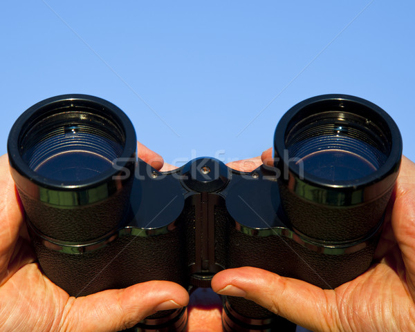 Izlerken mavi gökyüzü adam portre genç güzel Stok fotoğraf © rbouwman