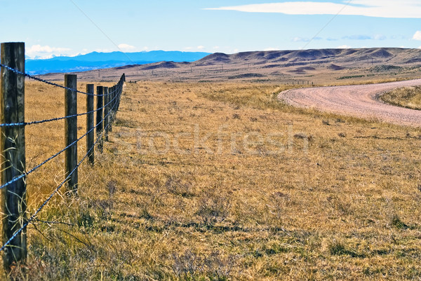 Aşağı bakıyor çit Colorado Wyoming toprak yol yüksek Stok fotoğraf © rcarner