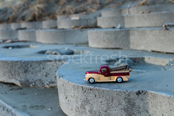 Plajă lemn camion model înapoi Imagine de stoc © rghenry
