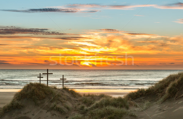 Playa puesta del sol tres cruces duna puesta de sol Foto stock © rghenry