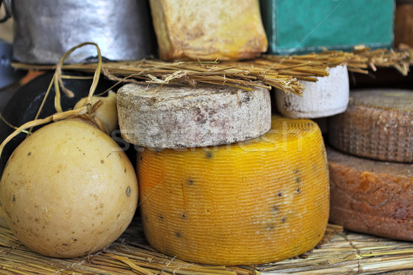 érett sajt kerekek áll különböző nemzetközi Stock fotó © rglinsky77