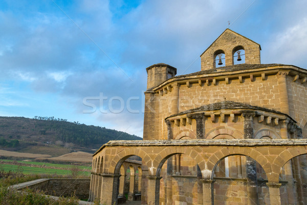Berg kerk noorden Spanje oorsprong hemel Stockfoto © rmbarricarte