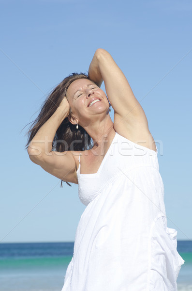 sexy-mature-women-at-the-beach-pakistani-nude-girls