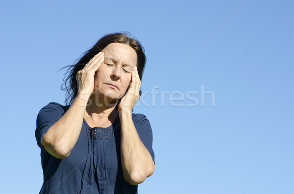 Mulher madura menopausa retrato triste sofrimento Foto stock © roboriginal