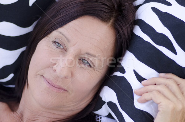 Magányos figyelmes érett nő portré gyönyörű szomorú Stock fotó © roboriginal