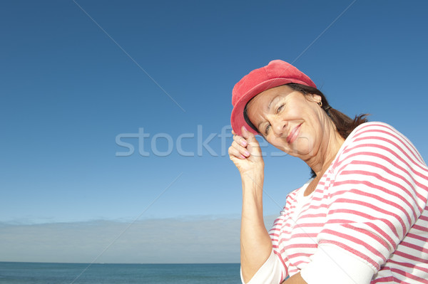 Stockfoto: Vriendelijk · gelukkig · rijpe · vrouw · outdoor · portret