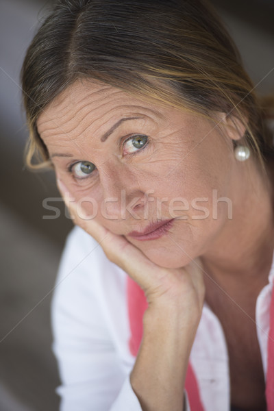 Foto stock: Retrato · mujer · madura · preocupado · mirar · atractivo