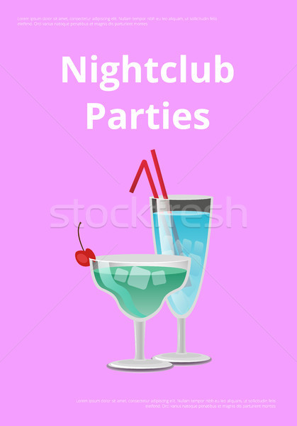 Club de noapte partile albastru cocktail-uri paharul de martini paie Imagine de stoc © robuart