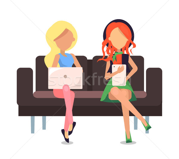 Ludzi posiedzenia kanapie plakat kobieta damska Zdjęcia stock © robuart
