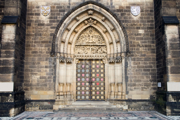 Bazilica intrare principal uşă Praga Republica Ceha Imagine de stoc © rognar