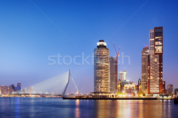 Foto stock: Ciudad · rotterdam · horizonte · centro · de · la · ciudad · anochecer