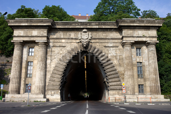 Tunnel Budapest Burg Hügel geöffnet lange Stock foto © rognar