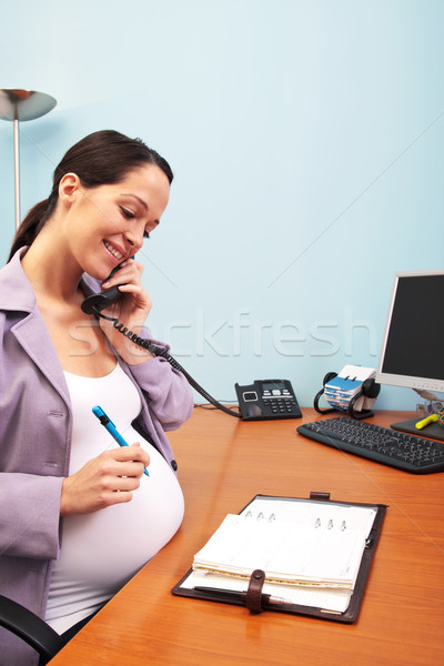 Imagine de stoc: Gravidă · femeie · de · afaceri · birou · telefon · fotografie