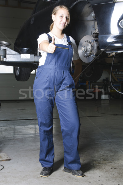 Oto tamir stajyer memnun kadın mekanik Stok fotoğraf © runzelkorn