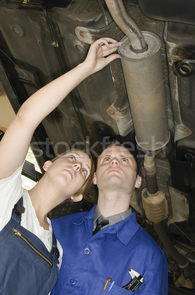 Garage uitputten controleren auto jonge inspectie Stockfoto © runzelkorn