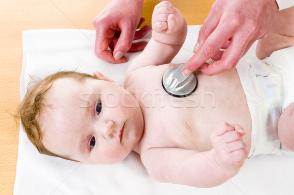 Stetoscopio ascolto battito cardiaco primo piano baby Foto d'archivio © runzelkorn