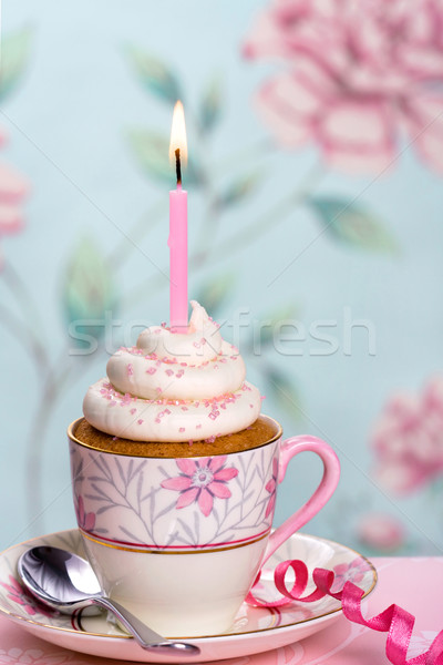 Anniversaire rose tasse de thé fleurs gâteau [[stock_photo]] © RuthBlack