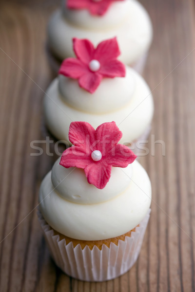 Trois table en bois fleurs bois domaine [[stock_photo]] © RuthBlack