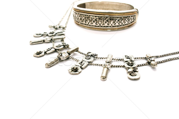 Collier bracelet anciens style isolé blanche Photo stock © ruzanna