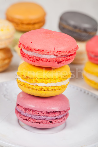 Francuski macarons kolorowy typowy Zdjęcia stock © sabinoparente