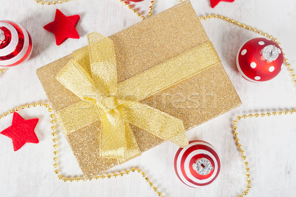 Karácsony ajándék csomag elegáns arany díszítések Stock fotó © sabinoparente