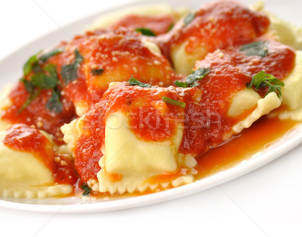 Foto d'archivio: Ravioli · pasta · rosso · salsa · di · pomodoro · alimentare · formaggio