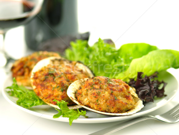 塞上 · 晚餐 · 食品 · 玻璃 · 餐厅 ·叉 / stuffed clams ina