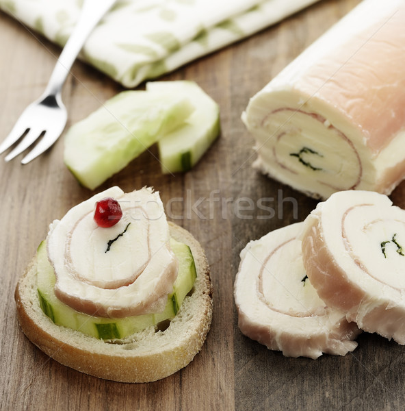 Gerollt Mozzarella Käse Vorspeise Gurken Stock foto © saddako2