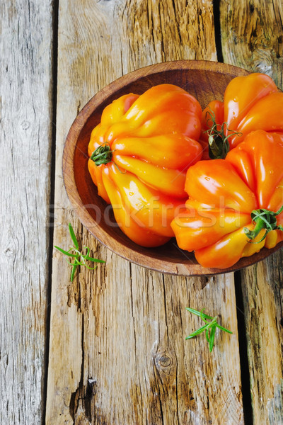Tomates bois bol romarin vieux Photo stock © saharosa