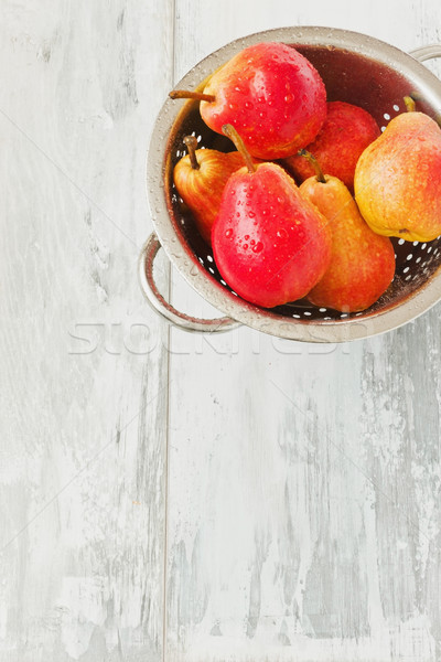 成熟 梨子 濕 老 木 飲食 商業照片 © saharosa